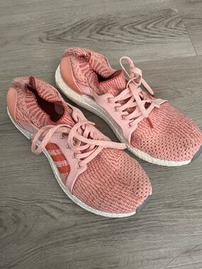 Adidas Ultra Boost Running Shoe women’s size 9